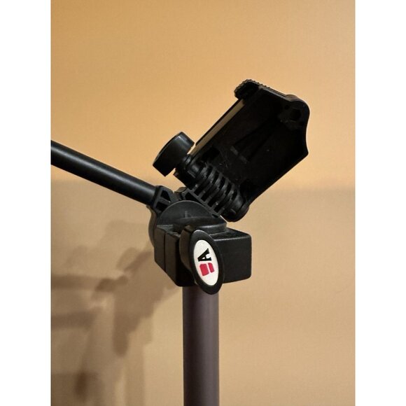 Ambico V-0555 54" Lightweight Aluminum Tripod Quick Release Shoe 3-Way Pan Head - Picture 4 of 16
